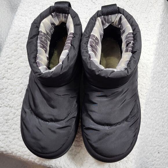 UGG Classic Maxi Mini boots black bootie womens size 7 - Picture 1 of 6